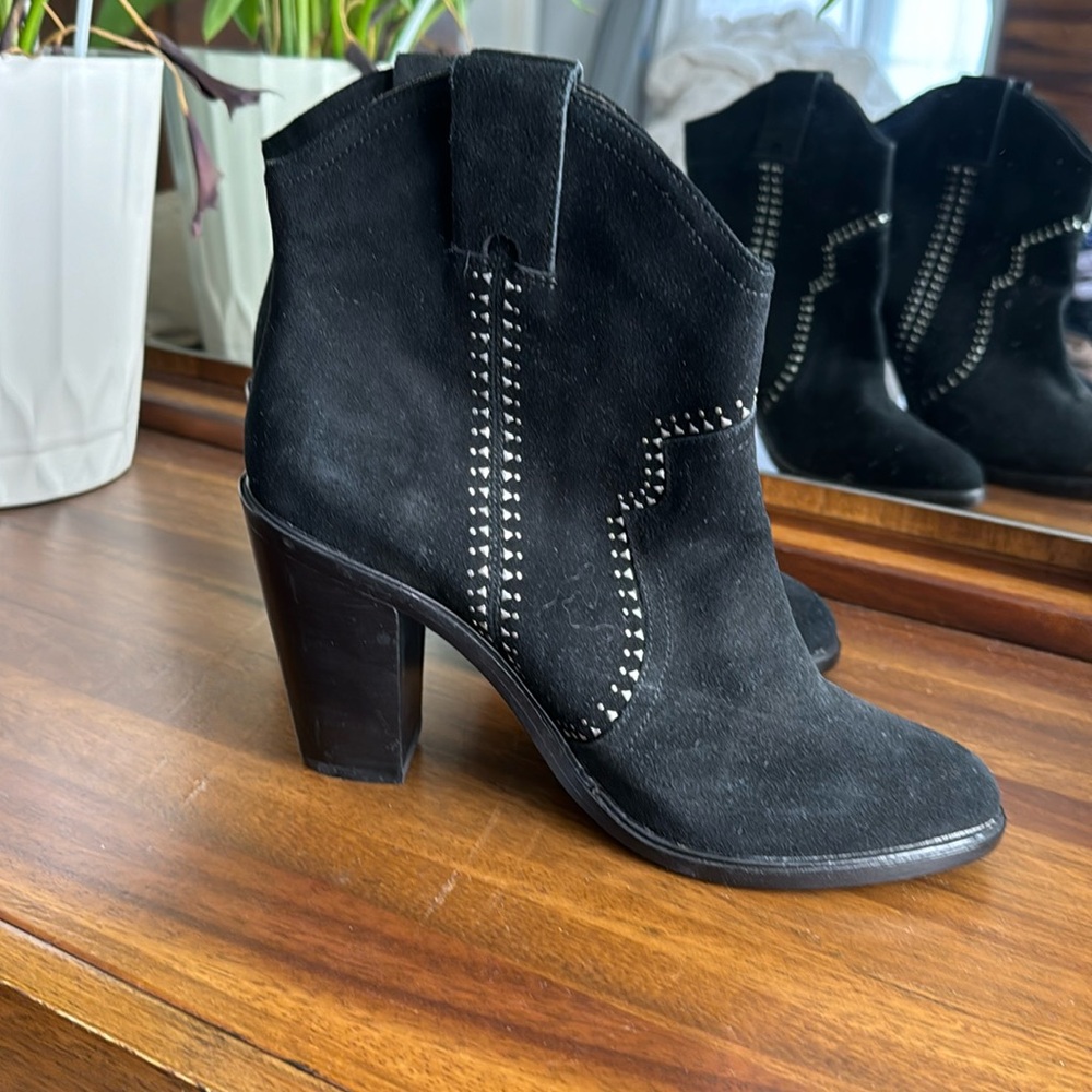 Joie booties